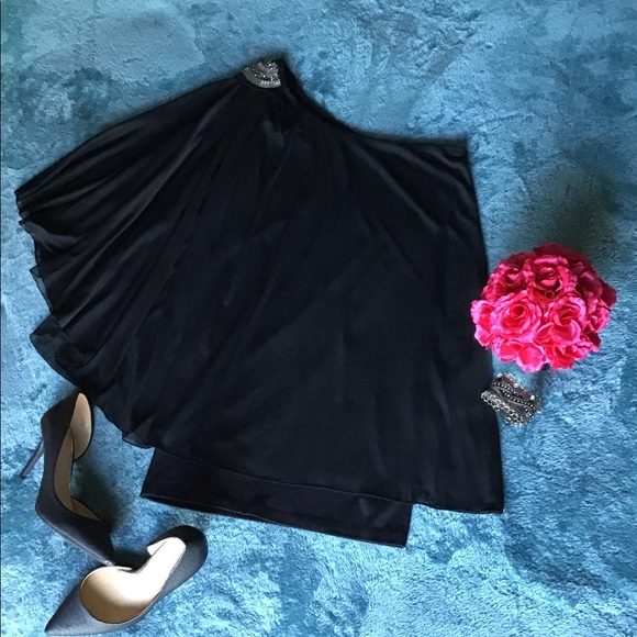 Dress - Picture 2 of 9